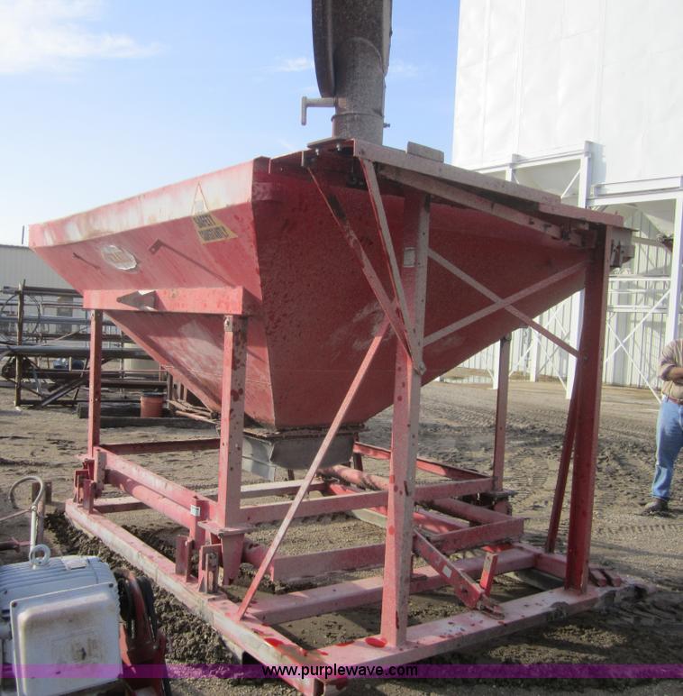 image for item 3199 Kraus hopper