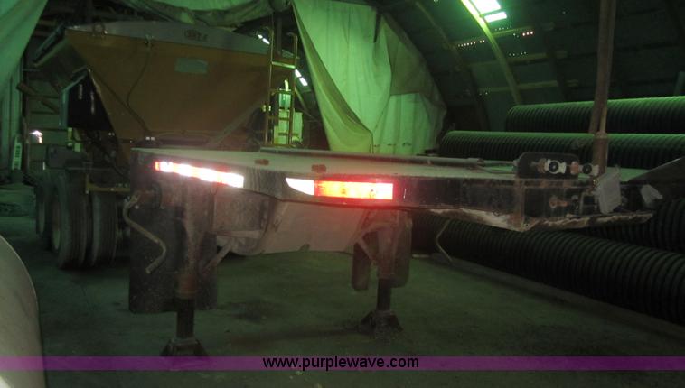 image for item 3201 2001 Shop built 27' step deck semi trailer