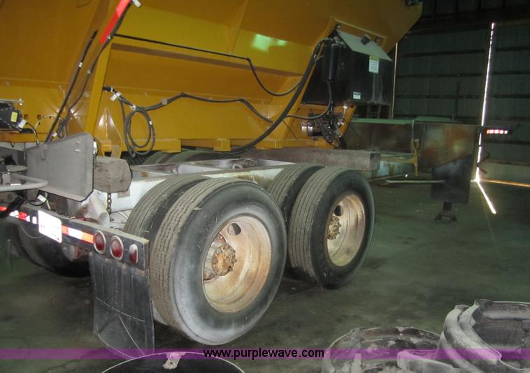 image for item 3201 2001 Shop built 27' step deck semi trailer