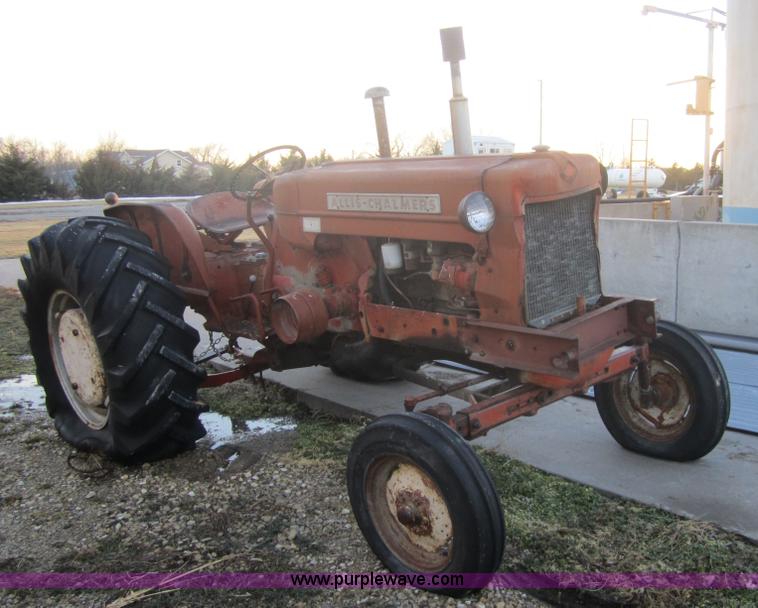 image for item 3203 Allis Chalmers D17 tractor