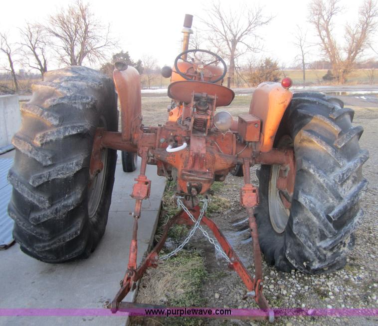 image for item 3203 Allis Chalmers D17 tractor