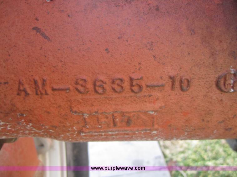 image for item 3203 Allis Chalmers D17 tractor