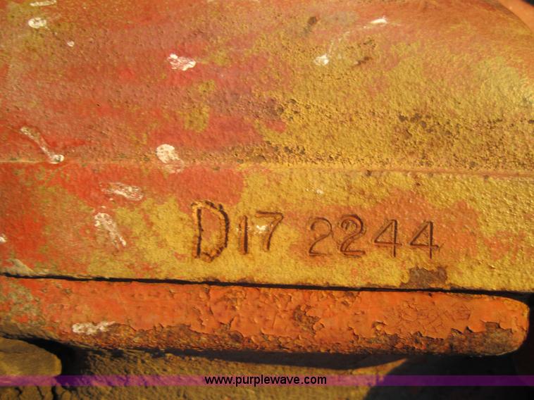 image for item 3203 Allis Chalmers D17 tractor