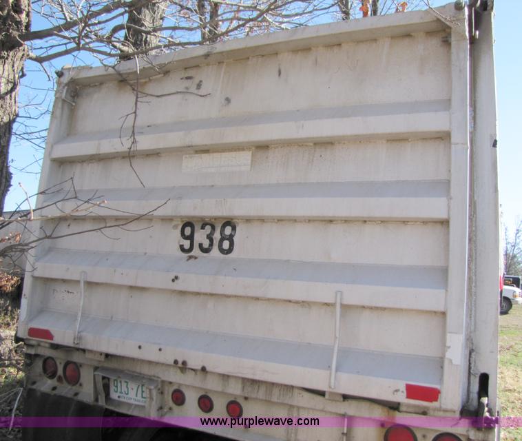 image for item 3544 1979 Fruehauf 30' aluminum end dump semi trailer