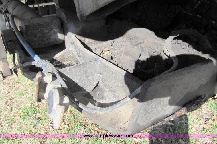 image for item 3544 1979 Fruehauf 30' aluminum end dump semi trailer