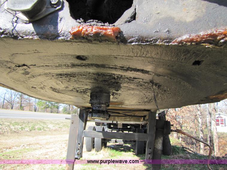 image for item 3544 1979 Fruehauf 30' aluminum end dump semi trailer