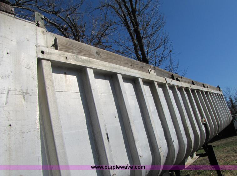 image for item 3544 1979 Fruehauf 30' aluminum end dump semi trailer