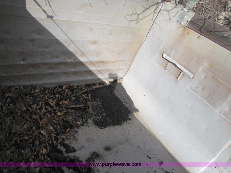 image for item 3544 1979 Fruehauf 30' aluminum end dump semi trailer