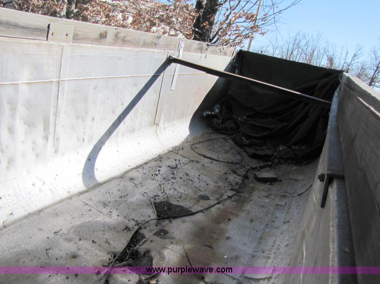 image for item 3544 1979 Fruehauf 30' aluminum end dump semi trailer