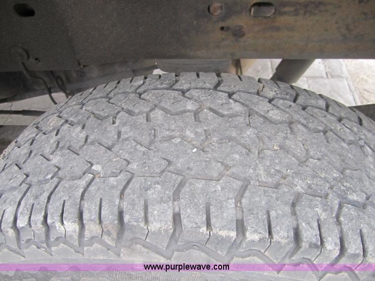 image for item 3690 2003 Chevrolet Silverado C2500 HD LS extended cab pickup truck