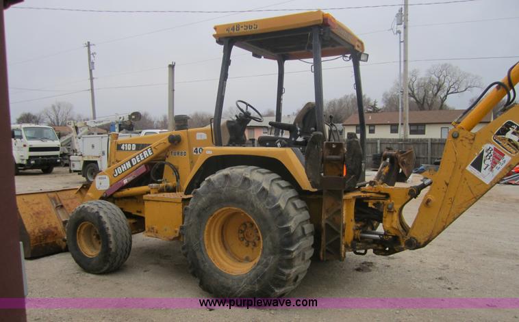 image for item 3691 1997 John Deere 410D backhoe