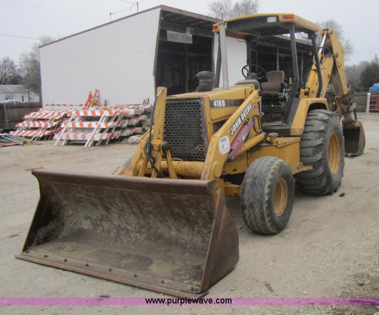 image for item 3691 1997 John Deere 410D backhoe