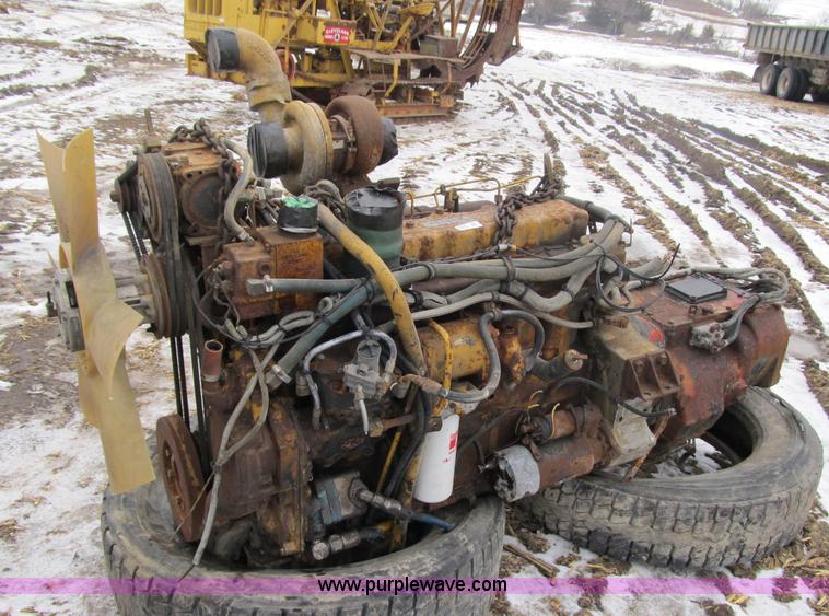 image for item 4044 Semi engine and transmission