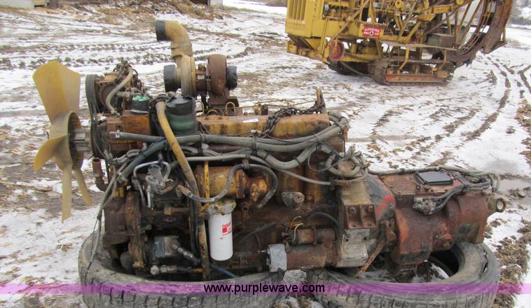 image for item 4044 Semi engine and transmission