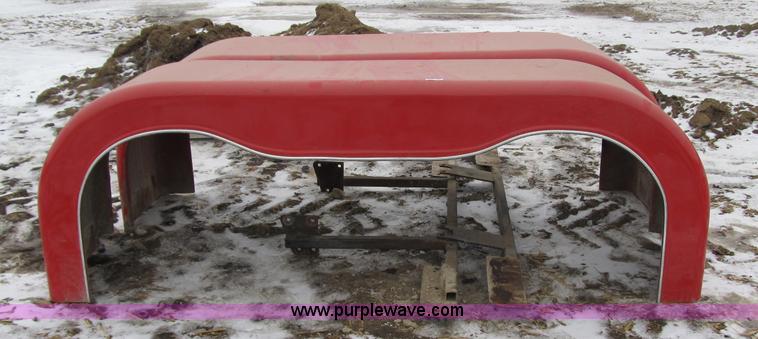 image for item 4047 (2) Peterbilt 379 fenders
