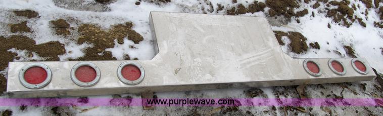 image for item 4047 (2) Peterbilt 379 fenders