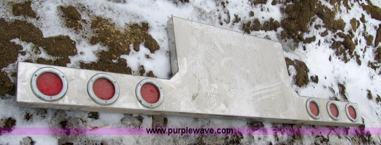 image for item 4047 (2) Peterbilt 379 fenders