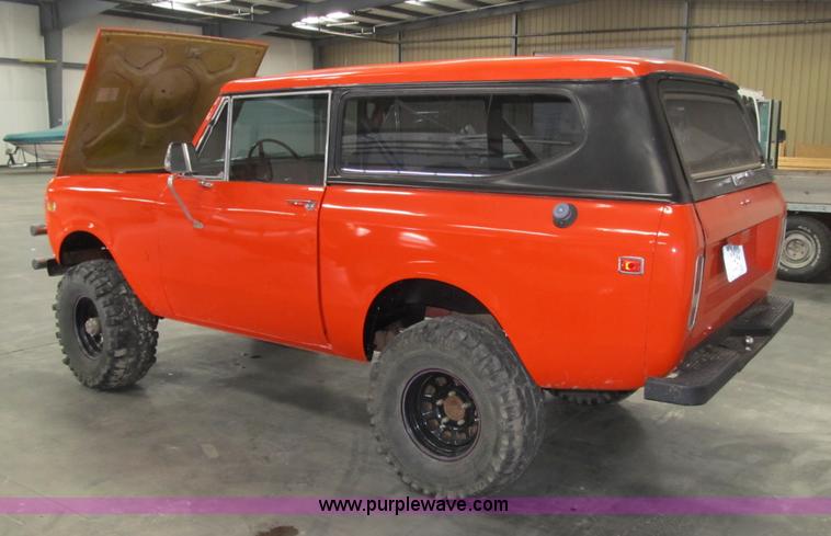 image for item 4052 1971 International Scout II
