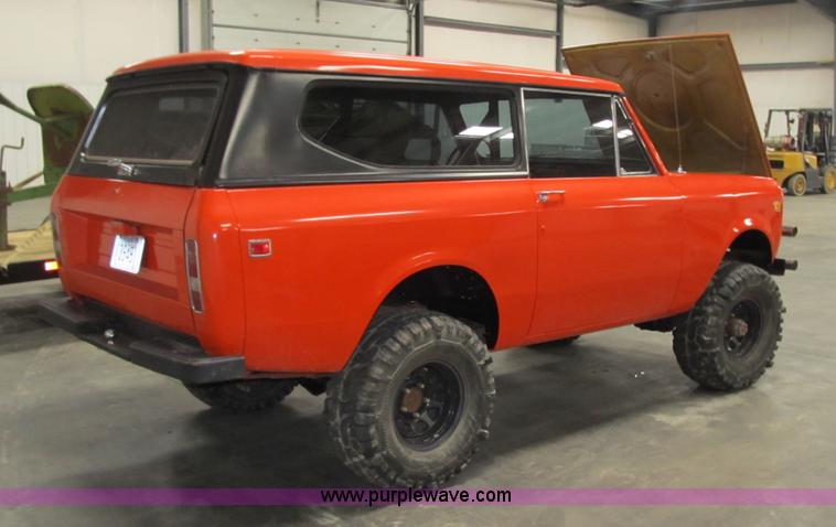image for item 4052 1971 International Scout II