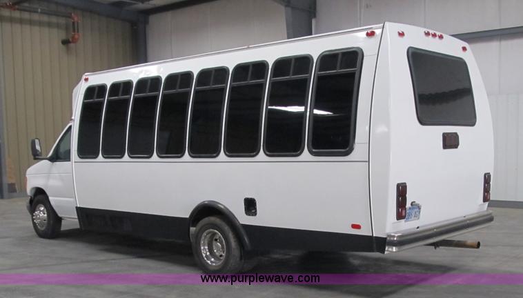image for item 4054 1999 Ford E450 transit bus