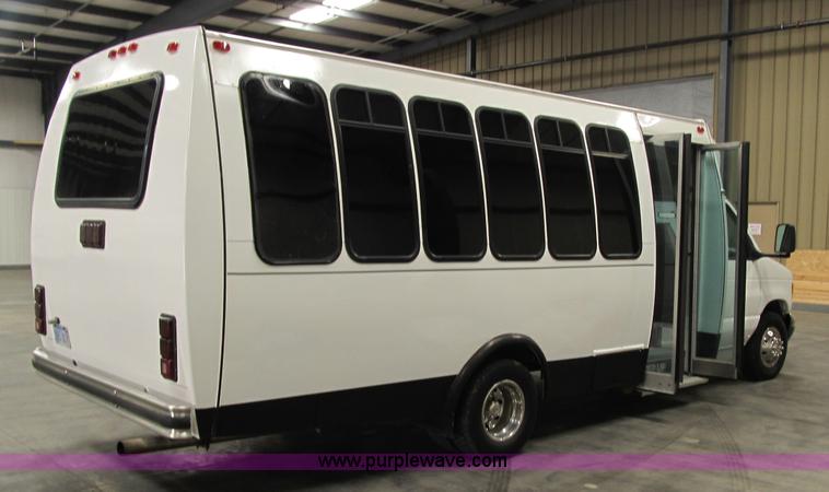 image for item 4054 1999 Ford E450 transit bus