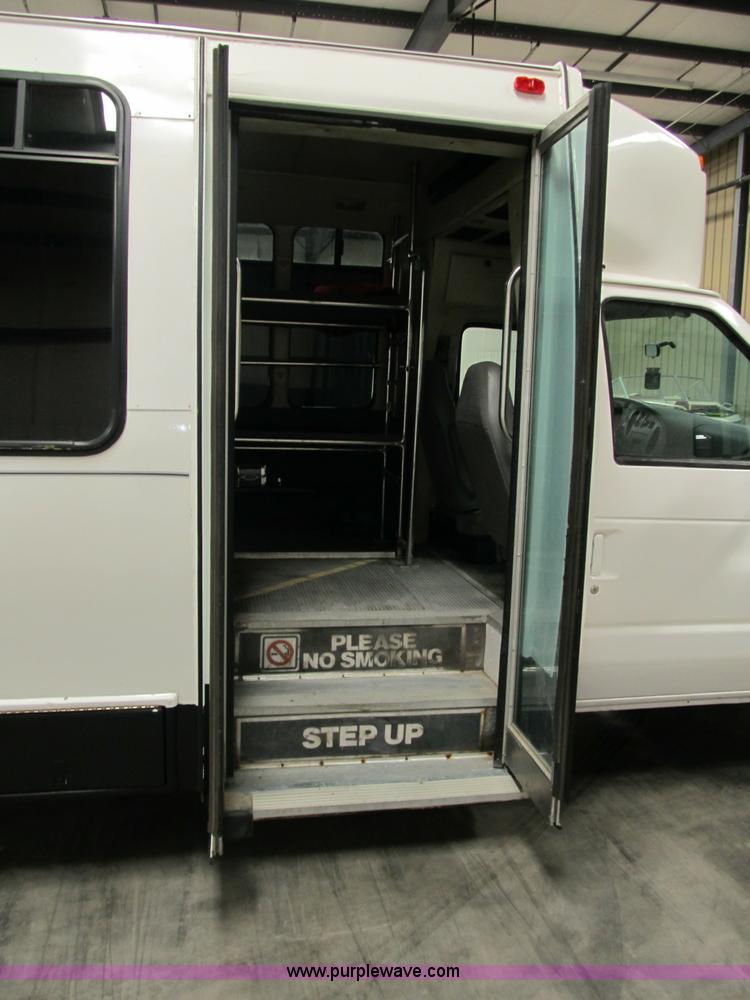 image for item 4054 1999 Ford E450 transit bus