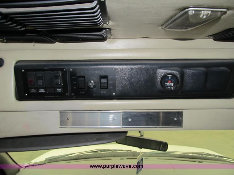 image for item 4054 1999 Ford E450 transit bus