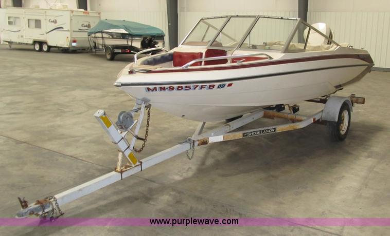 image for item 4055 1986 Conroy Glastron boat