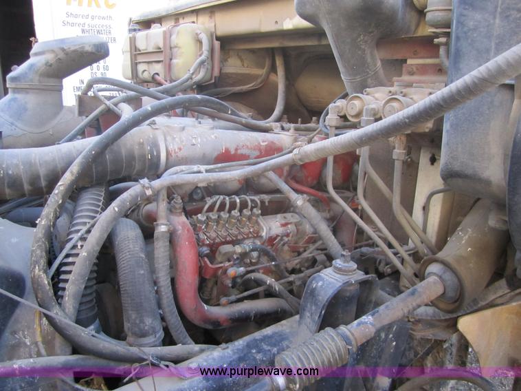 image for item 4362 1987 Mack CS250P semi truck