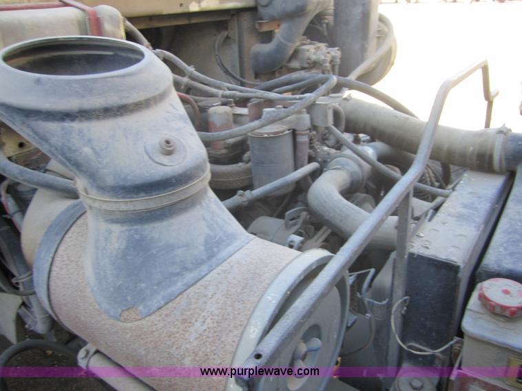 image for item 4362 1987 Mack CS250P semi truck