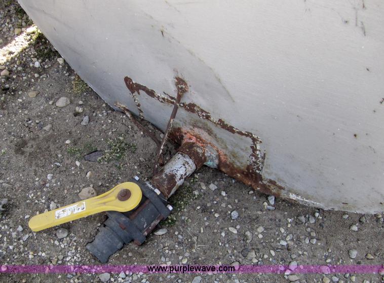 image for item 4367 (2) tanks