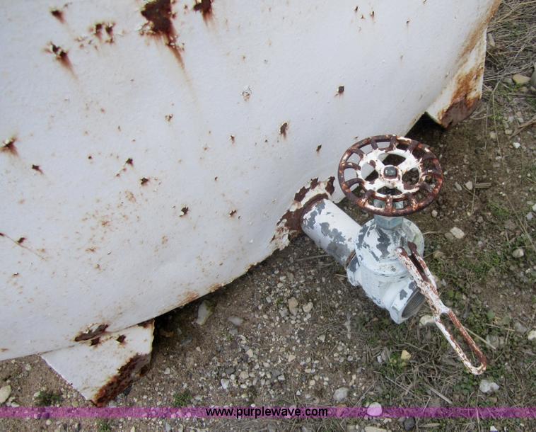 image for item 4367 (2) tanks