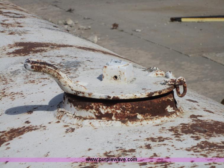 image for item 4367 (2) tanks