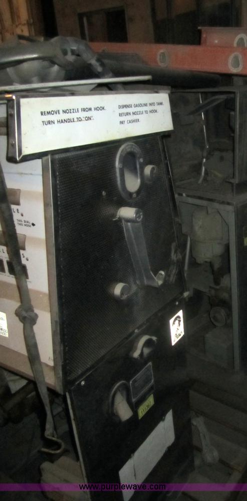 image for item 4368 (6) fuel pumps