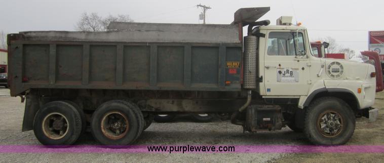 image for item 4371 1980 Ford 9000 dump truck