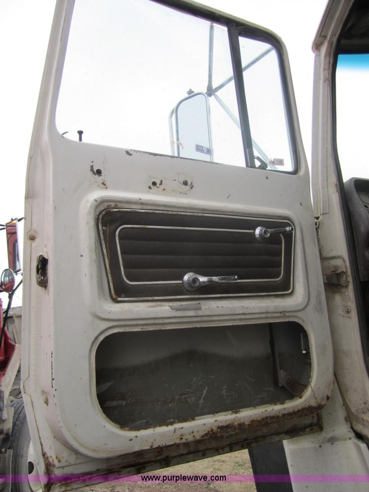image for item 4371 1980 Ford 9000 dump truck