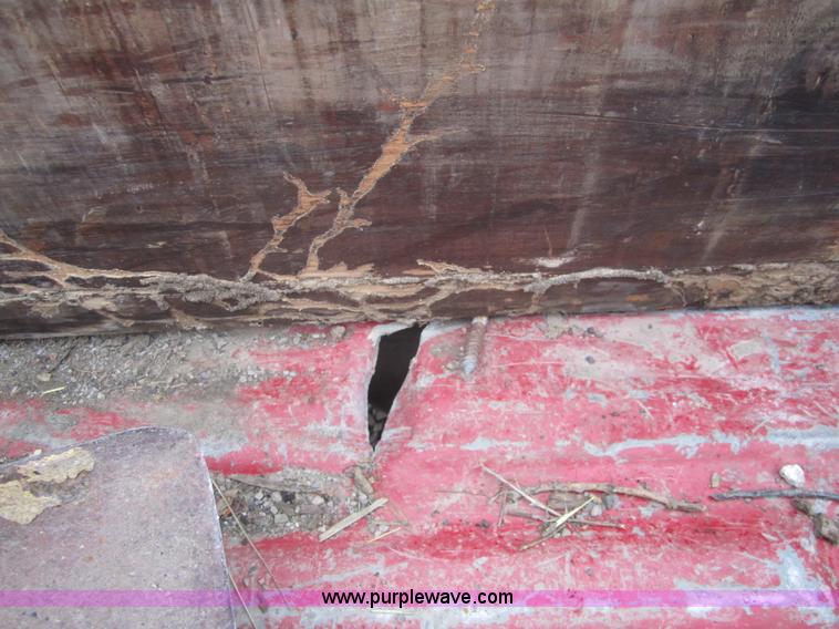 image for item 4372 2004 Ford F250 XLT Super Duty crew cab pickup truck