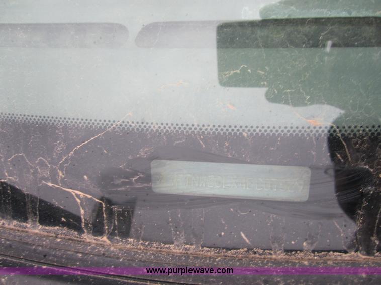 image for item 4372 2004 Ford F250 XLT Super Duty crew cab pickup truck