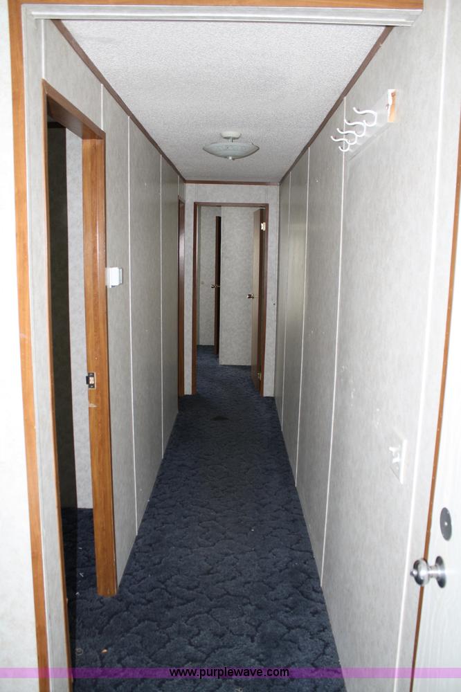 image for item 4790 2000 Belmont mobile home