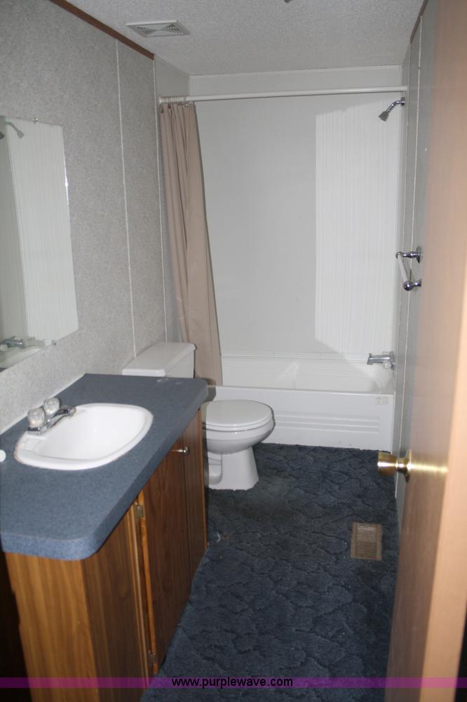 image for item 4790 2000 Belmont mobile home