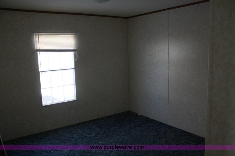 image for item 4790 2000 Belmont mobile home