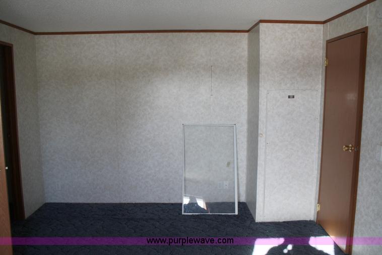 image for item 4790 2000 Belmont mobile home