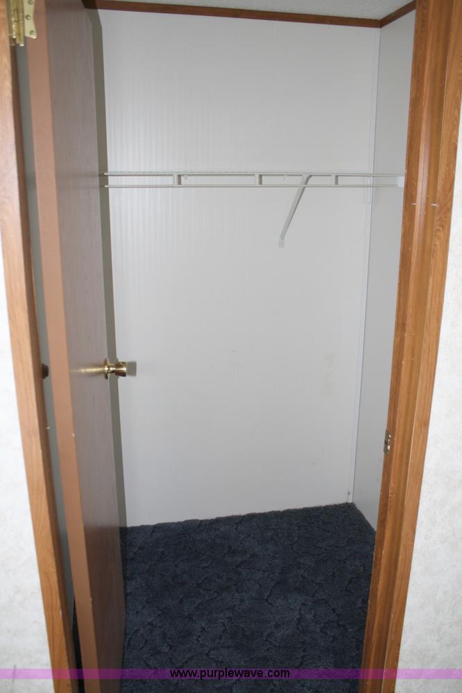 image for item 4790 2000 Belmont mobile home