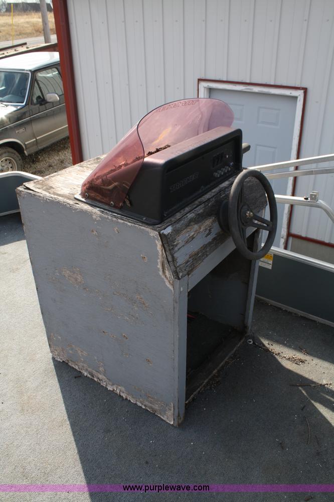 image for item 4942 1991 Tracker Bass Buggy pontoon boat