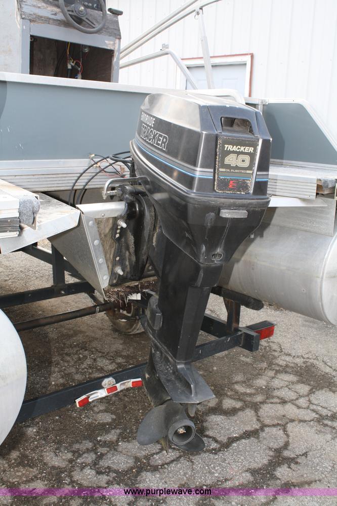 image for item 4942 1991 Tracker Bass Buggy pontoon boat