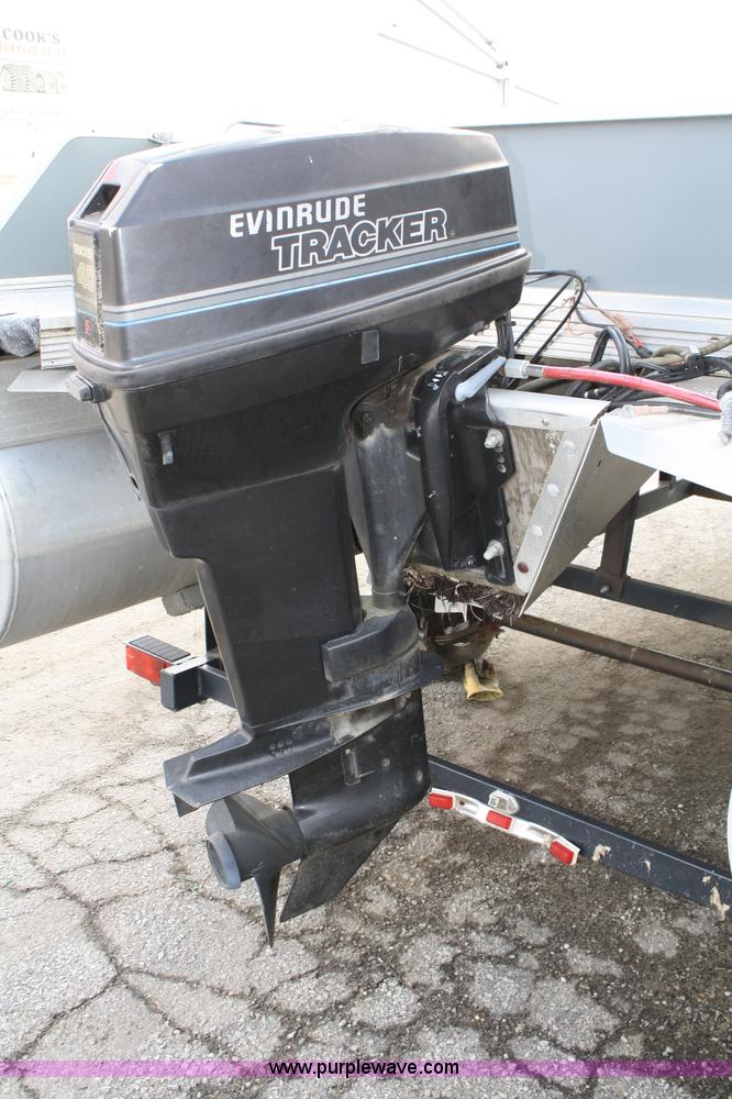 image for item 4942 1991 Tracker Bass Buggy pontoon boat