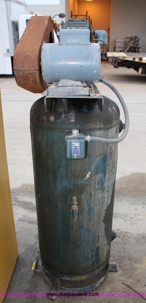 image for item 5064 Ingersoll Rand 234 air compressor