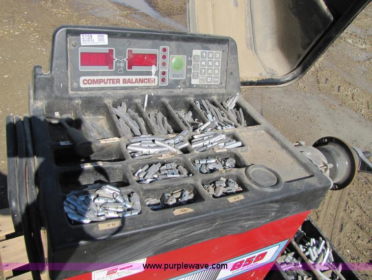 image for item 5159 Coats Direct Drive 850 tire balancer