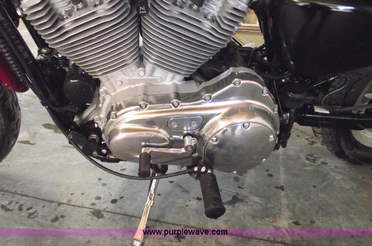 image for item 5438 2006 Harley Davidson 883 Low motorcycle