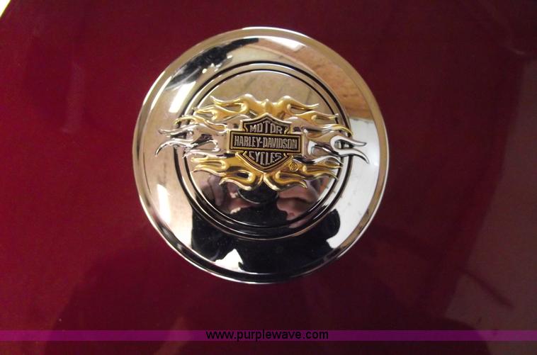 image for item 5438 2006 Harley Davidson 883 Low motorcycle